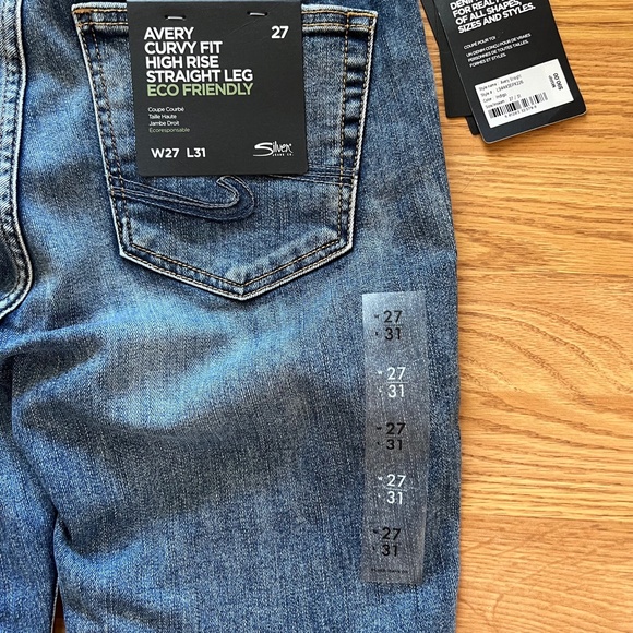 Women's Silver Jeans High Rise Curvy Fit - Picture 7 of 8